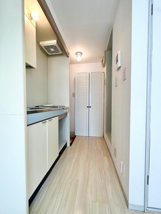 物件内観写真15　(廊下)