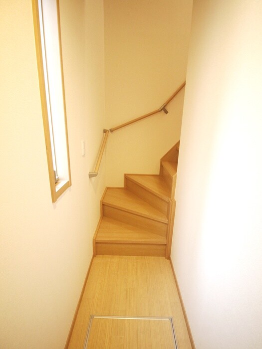 物件内観写真18　(廊下)