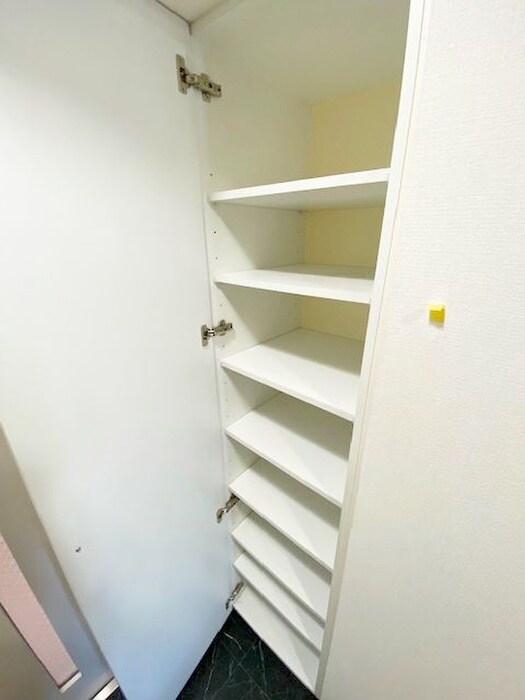 物件内観写真18　(靴箱)