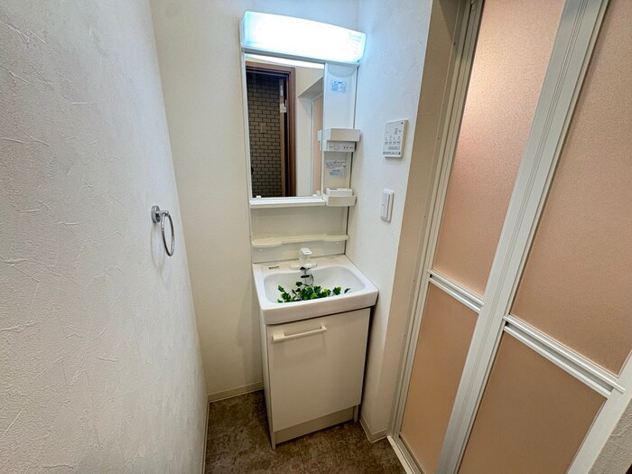 物件内観写真11　(洗面)