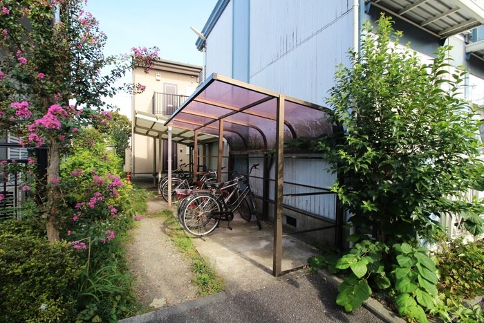 物件外観写真3　(駐輪場)
