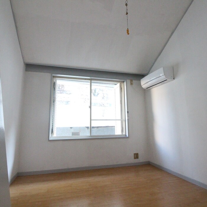 物件内観写真10　(居室)