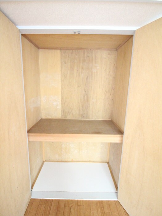 物件内観写真12　(収納)