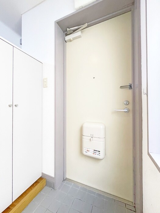物件内観写真14　(玄関)