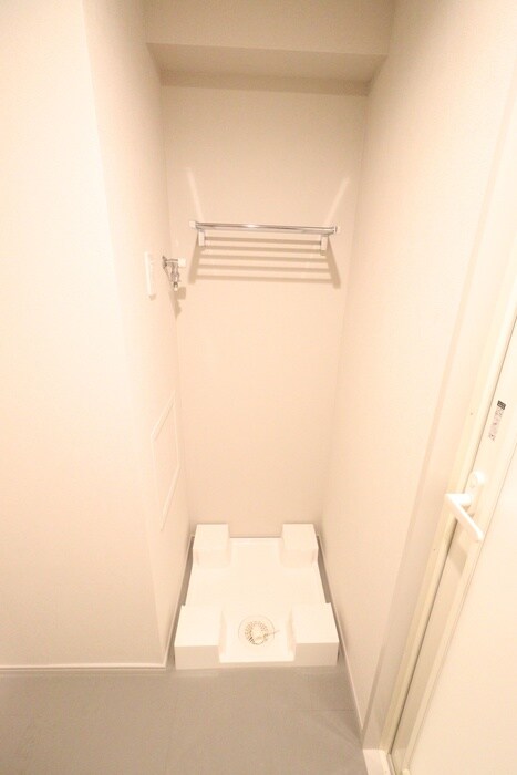 物件内観写真13　(洗濯機置場)