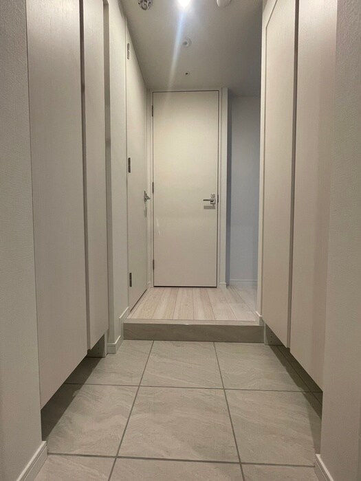 物件内観写真7　(玄関)