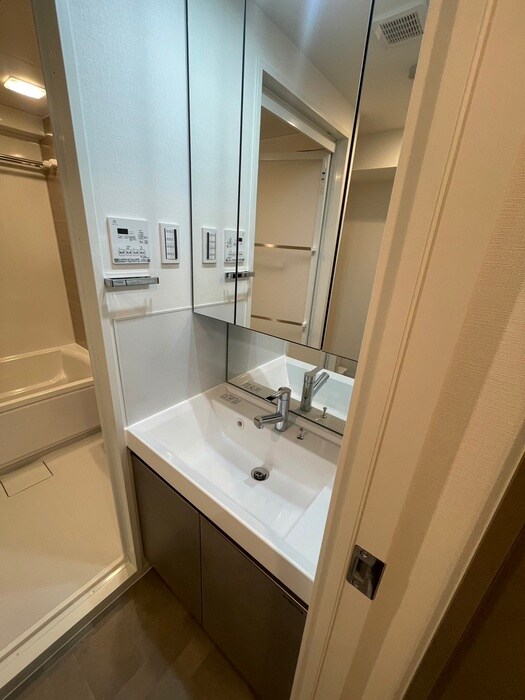 物件内観写真11　(洗面)