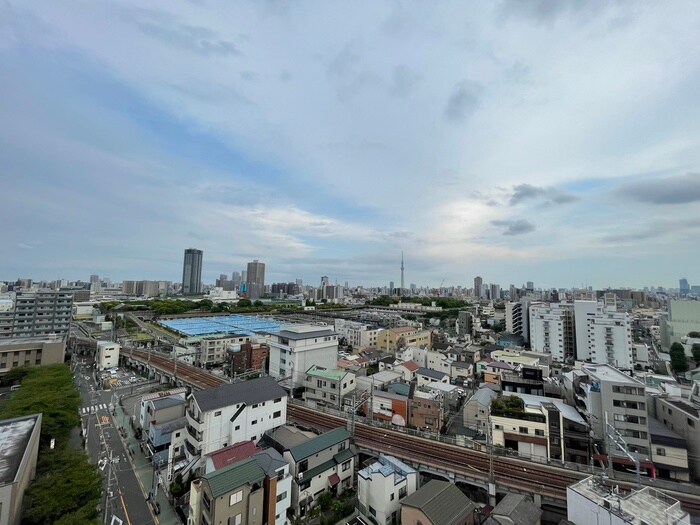 物件内観写真16　(室内からの展望)