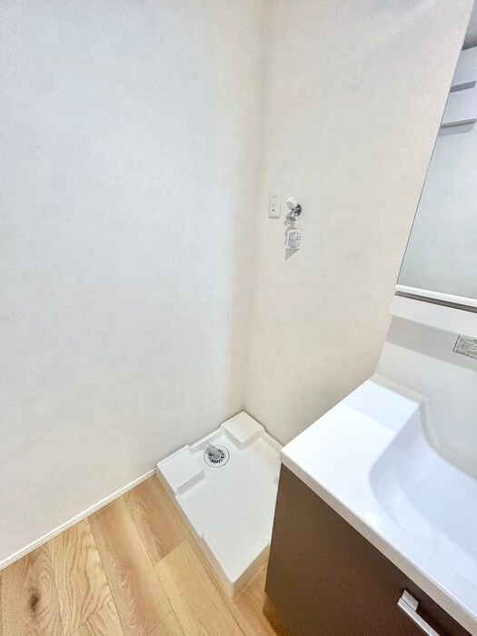 物件内観写真10　(洗濯機置場)