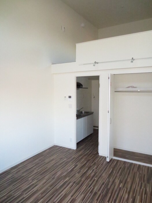 物件内観写真9　(居室)