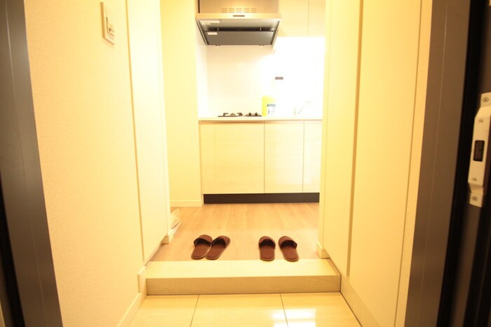 物件内観写真16　(玄関)