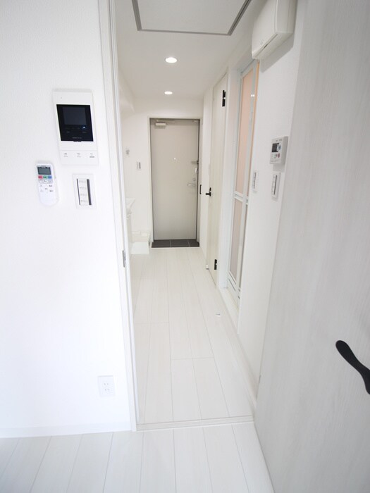 物件内観写真16　(廊下)