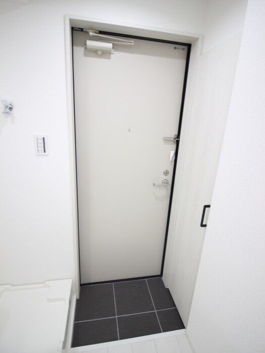 物件内観写真19　(玄関)