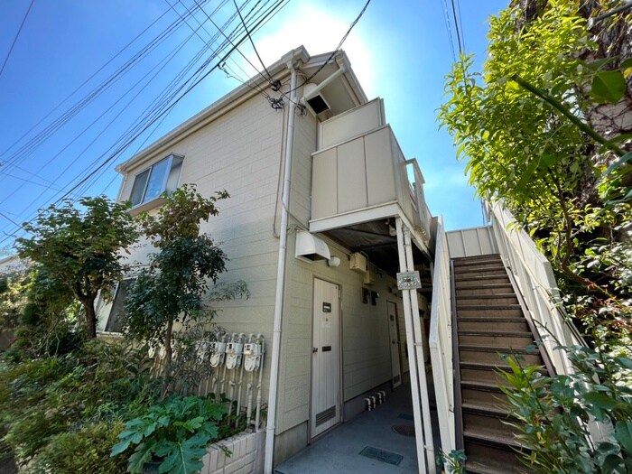 物件外観写真4　(エントランス部分)