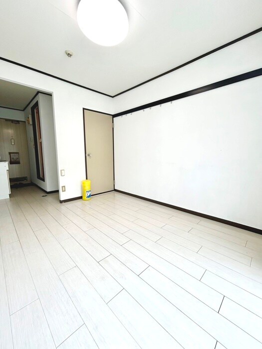 物件内観写真10　(居室)