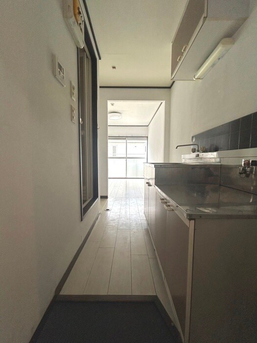 物件内観写真15　(廊下)