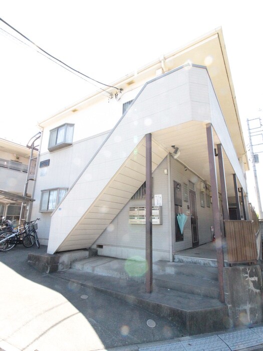 物件外観写真4　(エントランス部分)