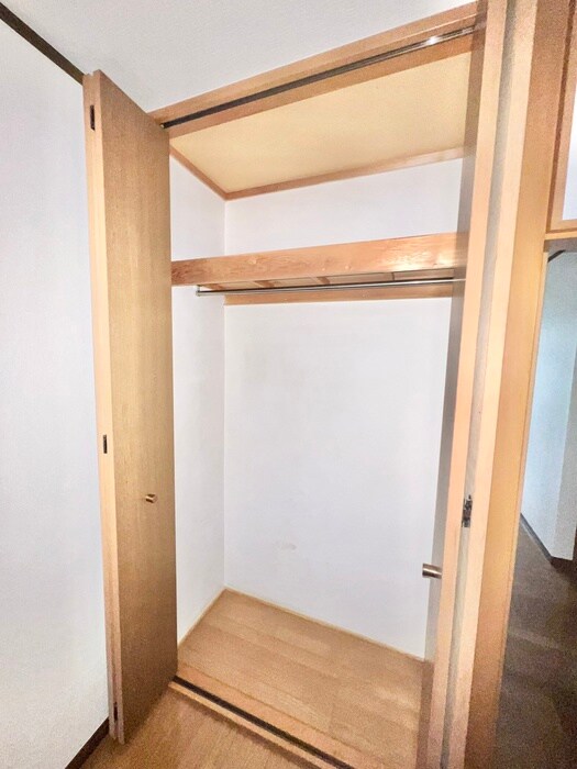 物件内観写真15　(収納)