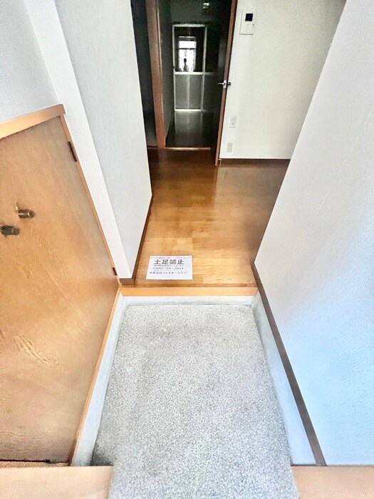 物件内観写真20　(玄関)