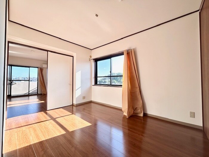 物件内観写真8　(居室)