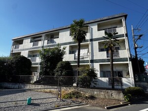 グリ－ンマンション（302）外観写真