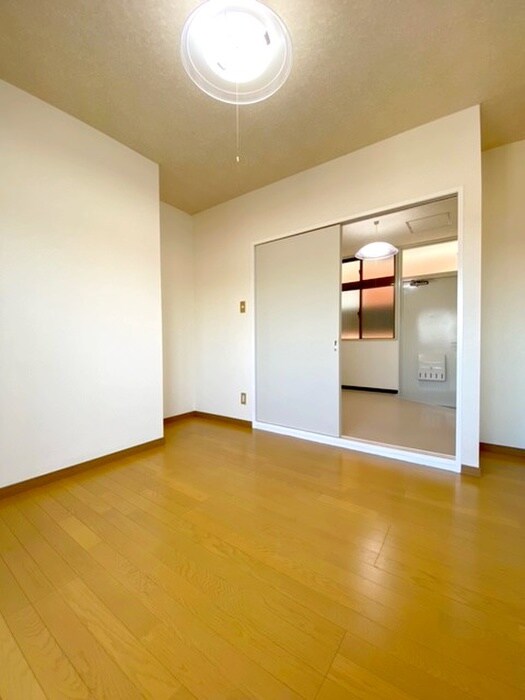 物件内観写真6　(内観写真)