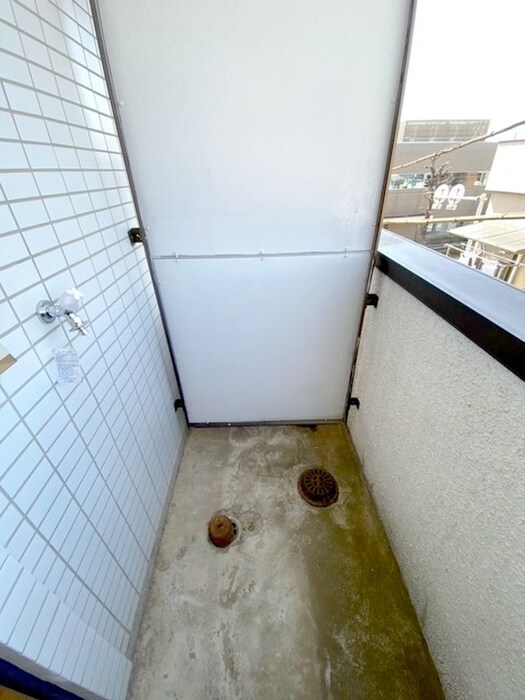 物件内観写真15　(洗濯機置場)