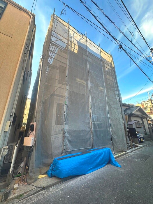 物件外観写真2　(建築中)