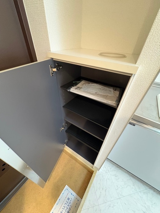 物件内観写真5　(靴箱)