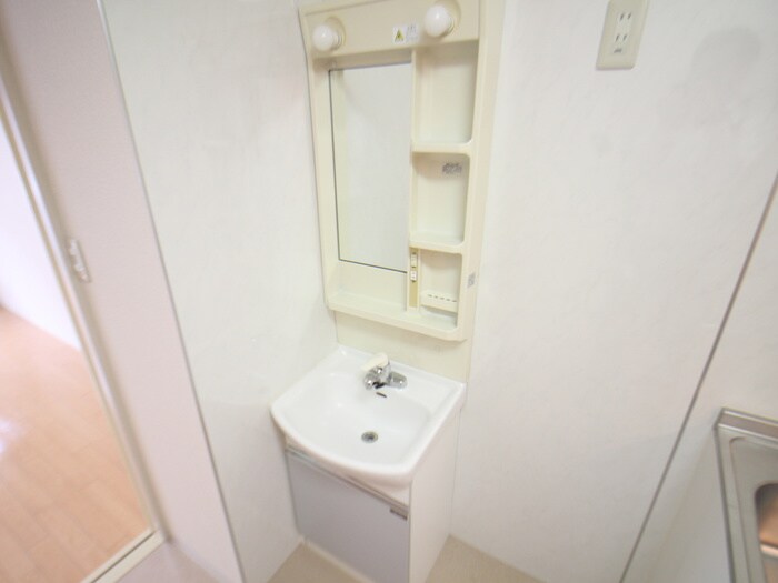 物件内観写真7　(洗面)