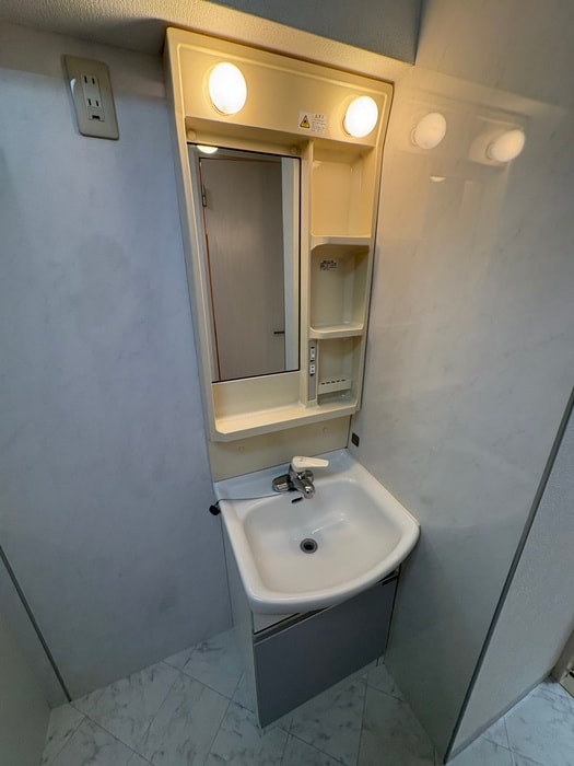 物件内観写真7　(洗面)