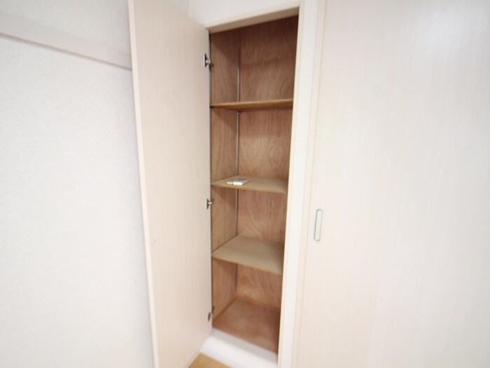 物件内観写真11　(収納)