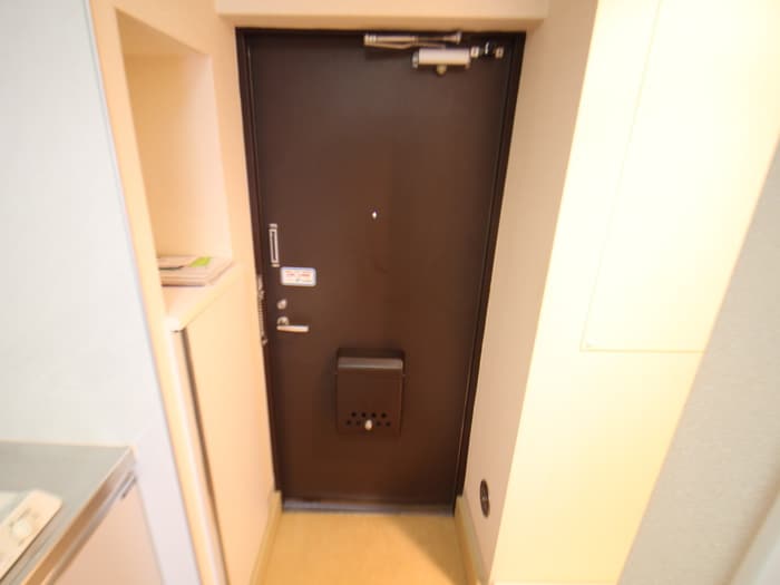 物件内観写真12　(玄関)