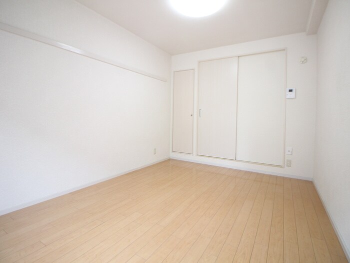 物件内観写真18　(居室)