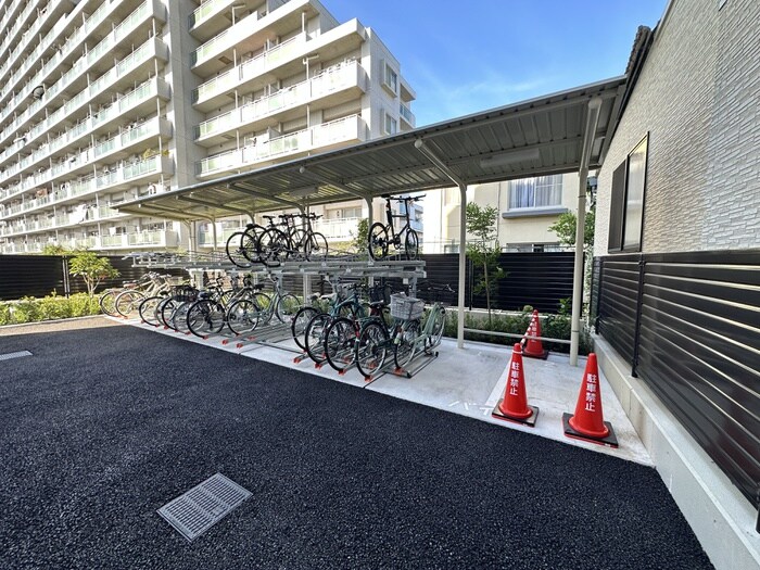 物件外観写真6　(駐輪場)