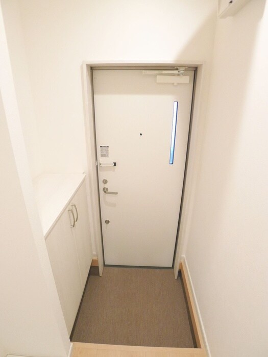 物件内観写真15　(玄関)