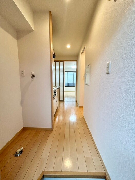 物件内観写真18　(廊下)