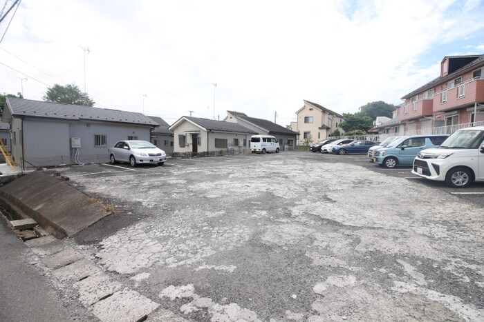 ベルシャトレ－の駐車場