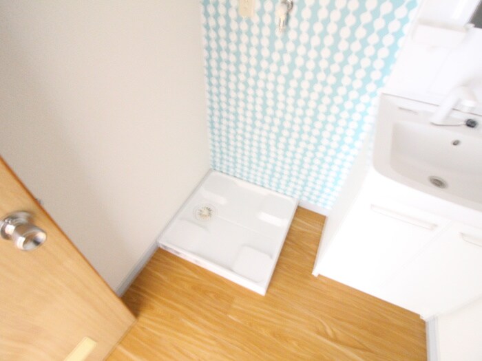 物件内観写真7　(洗濯機置場)