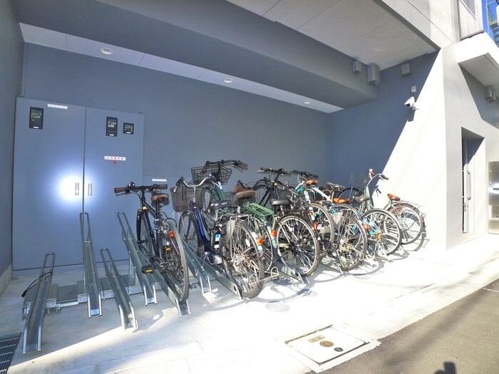 物件外観写真5　(駐輪場)