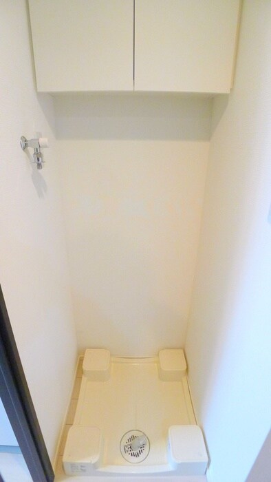 物件内観写真12　(洗濯機置場)