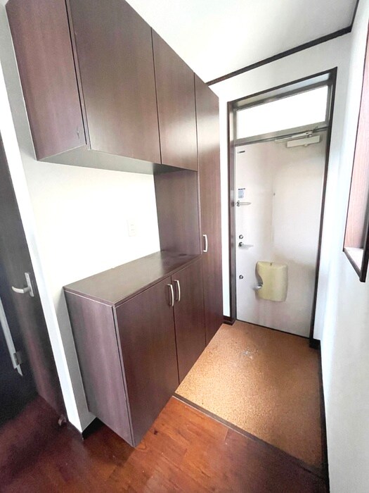 物件内観写真14　(玄関)