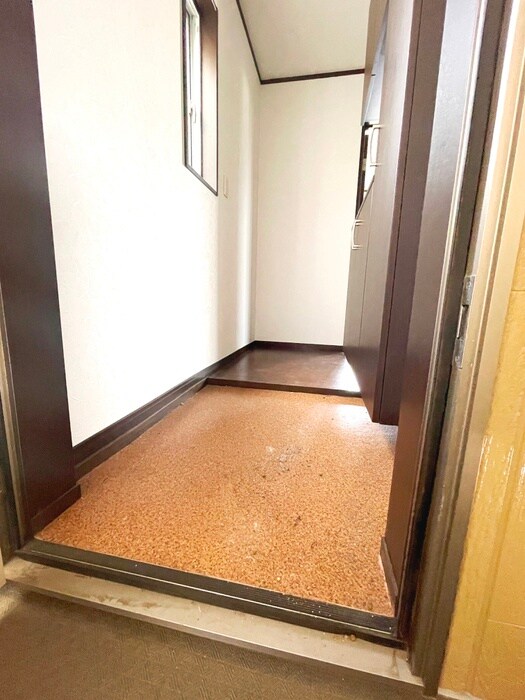 物件内観写真22　(玄関)