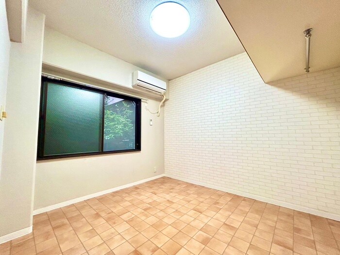 物件内観写真9　(居室)