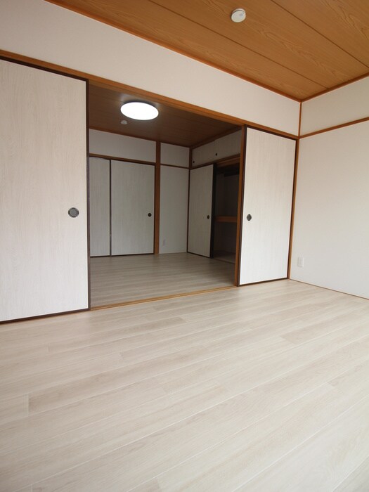 物件内観写真10　(居室)