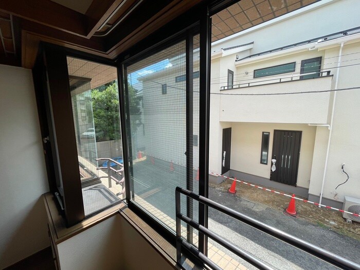 物件内観写真21　(室内からの展望)