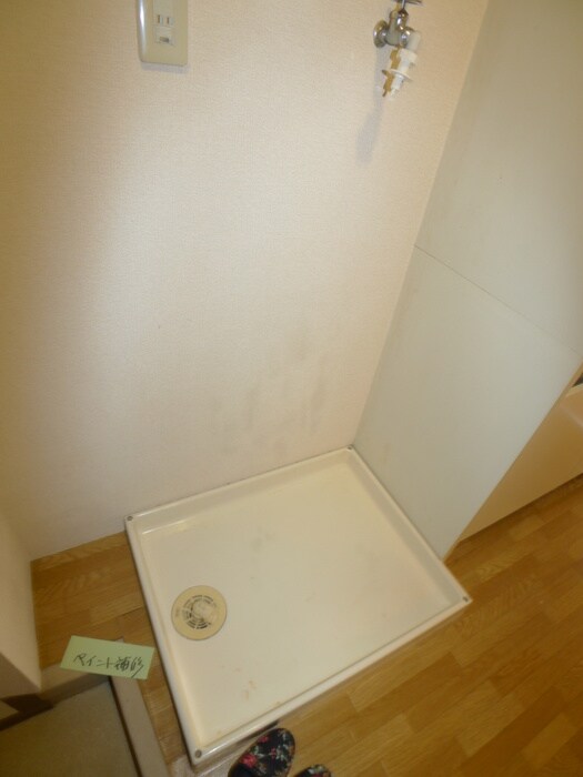 物件内観写真7　(洗濯機置場)