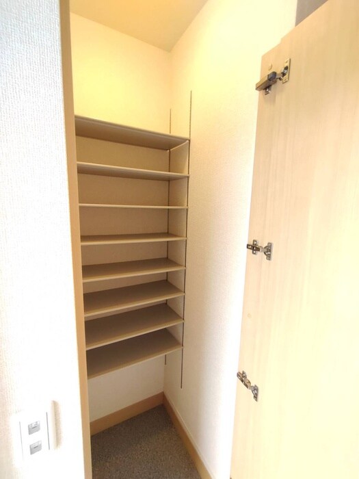 物件内観写真17　(靴箱)