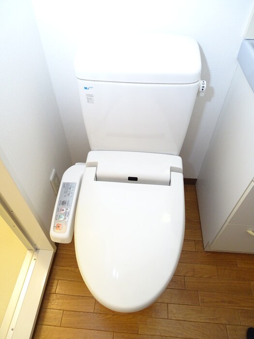 物件内観写真14　(トイレ)