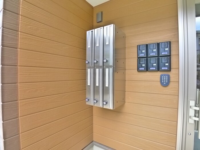 物件外観写真4　(建物設備)